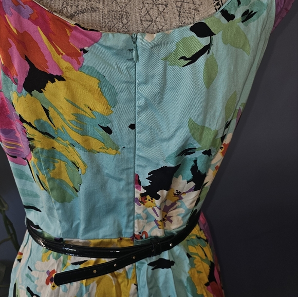 Floral knee length dress - Picture 6 of 8